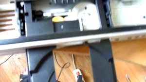 MYRYAD Z122. Обзор и профилактика DVD проигрывателя. Замена пассика привода лотка загрузки диска.