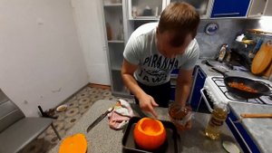 Мясо с овощами запечённые в тыкве.