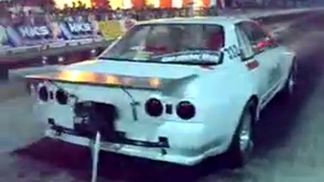 skyline GTR 32 1500 лс 1.2c до 100 км.flv