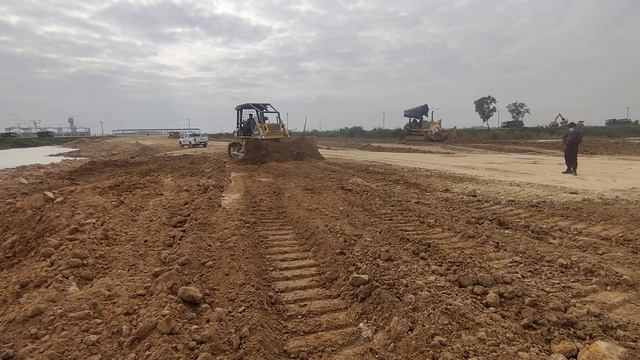 bulldozer Komatsu D65Px-12 смотреть онлайн