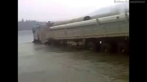 Попытка Преодоление водной преграды на Грузовике КамАЗ через реку, не доехал до середины.