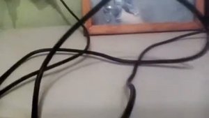 Почему трещит У меня камера Напишите в комментариях
