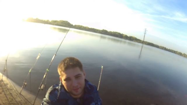 Ловим подлещиков на речке.Рыбалка самый лучший отдых. смотреть онлайн