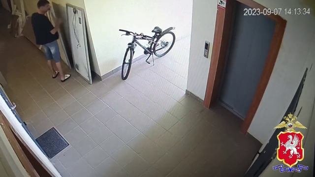 В Севастополе полицейские задержали мужчину, подозреваемого в краже солнечных панелей