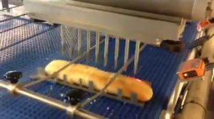 Система инъекции в хлеб чесночного масла