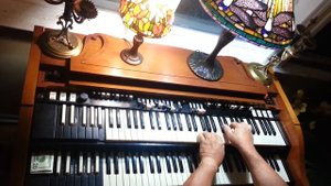 Hammond organ B3 C3 A102 22h Leslie. Bill Radcliffe. Put you Hand in the hand