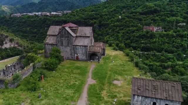 Топ 10 каменных защитников Армении
