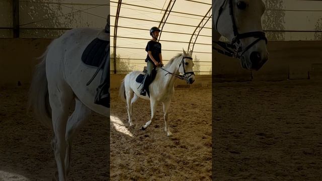 Активно тренируемся. Аленка в новых сапогах