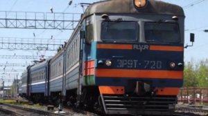 Электропоезд ЭР9Т - 720 на перегоне между станциями "Институт Культуры" - "Минск - Восточный".