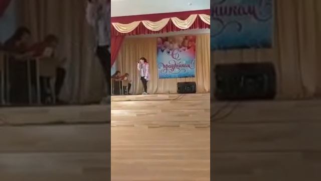 Живой голос. Девочка огонь!!! Валя ты супер