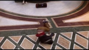 Shuffle flashmob Galleria Riga