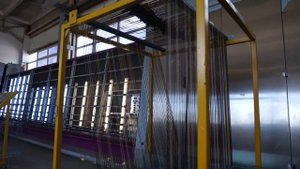 Заполнение стеклопакета газом Криптоном на производстве Юнис-Групп