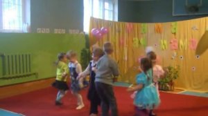 "Птичка польку танцевала" - ансамбль "Неваляшки"