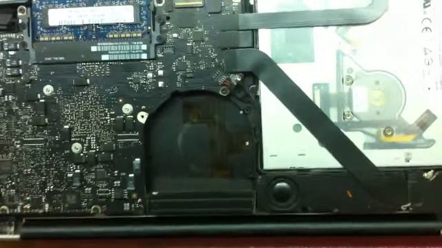 Sửa Lỗi quạt Macbook A1278 kêu to смотреть онлайн