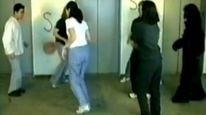 Basketball Gorilla trick
