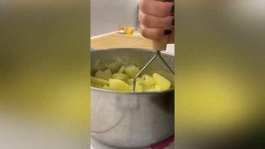 КАРТОФЕЛЬНЫЕ ЧИПСЫ ИЗ ПЮРЕ