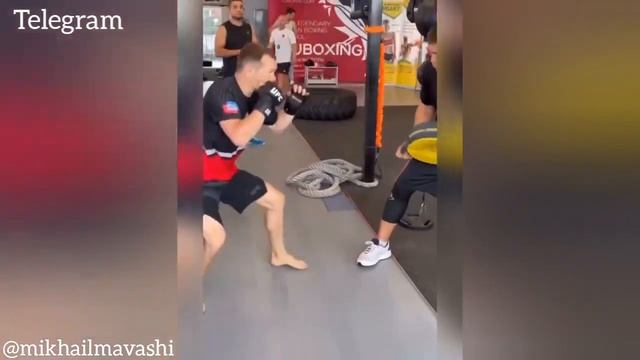 Победа Петра Яна на UFC 267 - Миша Маваши