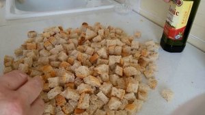 Как сделать вкусные сухарики в домашних условиях.
