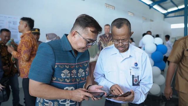 Solar Ice Maker | Supporting local fisheries in Sulamu, NTT смотреть онлайн