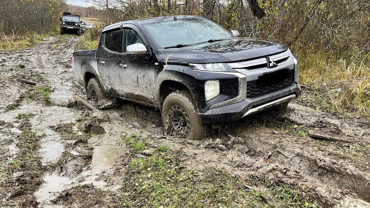 НОВИЧКИ на L200 впервые на сложном бездорожье! Hummer, УАЗ Патриот, Grand Cherokee, Discovery и др. смотреть онлайн
