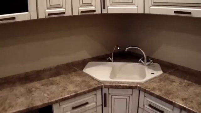 Угловая кухня патина www.drokia-mebel.ru смотреть онлайн