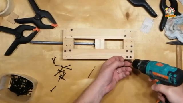 Тиски и брусок. Два инструмента для домашней мастерской своими руками. DIY & DACHA. #130. смотреть онлайн