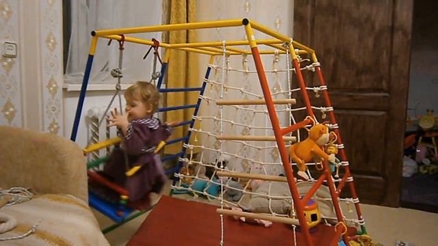 Качаемся на качелях смотреть онлайн