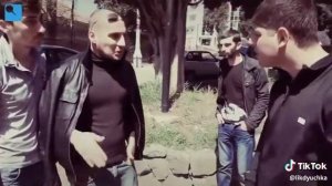 Ты мою сестру пердуньей назвал