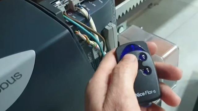 ? Как прописать пульт для приводов NICE ROBUS 400, 600, 1000 серии.
