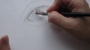 Как карандашом нарисовать живые глаза