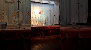 Почему в мамин день я о папе пою целый день