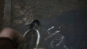 Приспособление для установки скоб глушителя Т-4 из подручних средств.