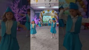 Выпускной Рианы 2022 г.  танец стюардесс.  детский сад 74