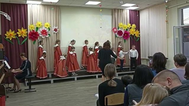 Хор "Восьмушки" поздравляют всех с наступающим 8 Марта!!!