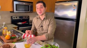 Салат с утиной грудкой и апельсиновой заправкой. Жарим утиную грудку на сковороде, рецепт. Иван Кас