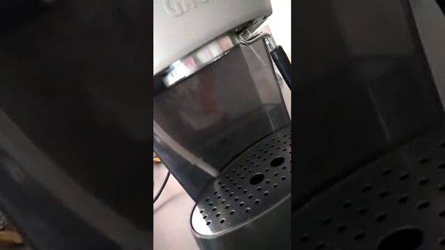 Gaggia Evolution coffee machine head cleaning смотреть онлайн