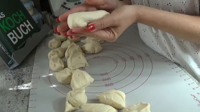 Thermomix® TM31® / TM5® - Wienerle in Brezelteig смотреть онлайн