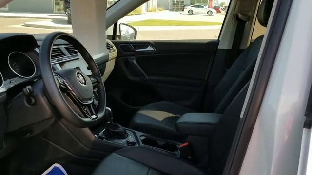 2018 Tiguan SE in Pure White for Ruth смотреть онлайн