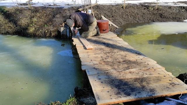 Сделал мостик на пруду смотреть онлайн