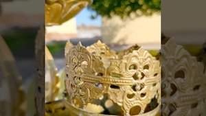 Очистка пароочистителем подсвечников в Елизаветинском монастыре