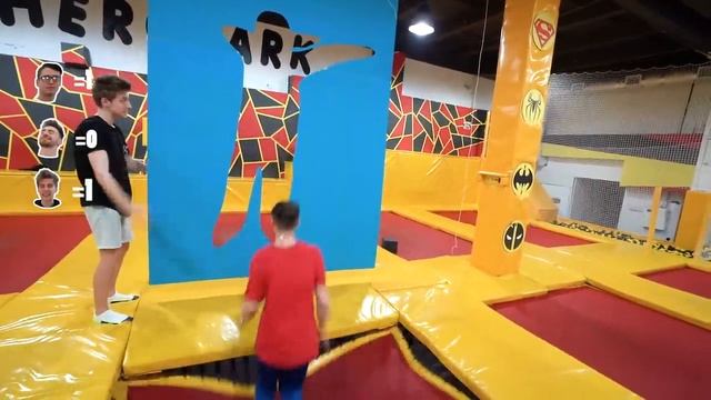 ПРЫЖКИ ЧЕРЕЗ НЕВЕРОЯТНЫЕ ФОРМЫ ! смотреть онлайн