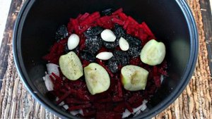 Свекла тушеная в мультиварке