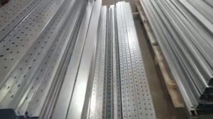 Производство перфорированных лотков и аксессуаров на заводе ЛИДЕР, г. Пушкино