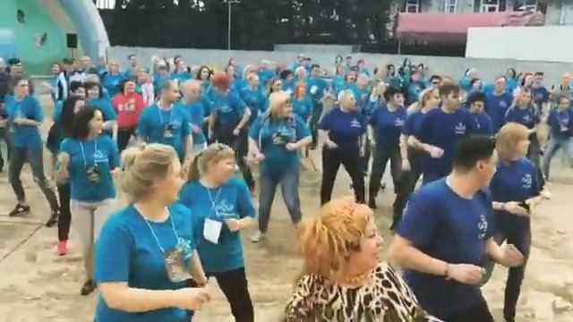 Классный флешмоб смотреть онлайн