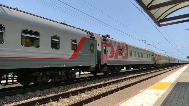 Электровоз 2ЭС4К-067 с пассажирским поездом №117й Самара-Адлер смотреть онлайн