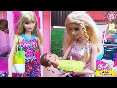 Мультик Барби встречает сестру в Доме Мечты Челси и малыши попали под дождь ♥ Barbie