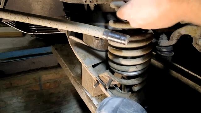 ЗАМЕНА ПЕРЕДНЕЙ ПРУЖИНЫ СО СЪЕМНИКОМ(СТЯЖКОЙ)!!!