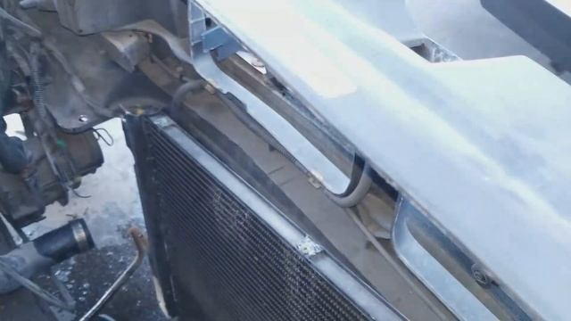 Volvo 850 repairs and maintenance. Rear wing install, thermostat replacement in record time, repair смотреть онлайн