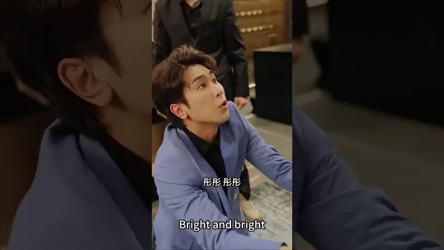 一口氣看完！總裁為了小三拋棄懷孕的灰姑娘，把她趕出家門，怎料下秒灰姑娘搖身一變富家千金，狠狠報復渣男和小三！【在逃千金要復仇】全集 #短剧 #情感 #甜宠 #爱情 #短劇 #逆襲 #逆袭 #反转