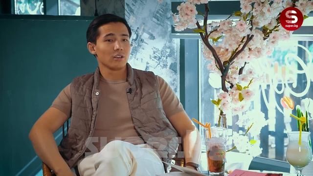 «Окуучулук кезимдеги сүйгөнүм башкага турмушка чыгып кеткен» дейт Биржан Байбол смотреть онлайн